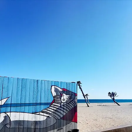 Les Marines Iii: Seaside Comfort With Garden *